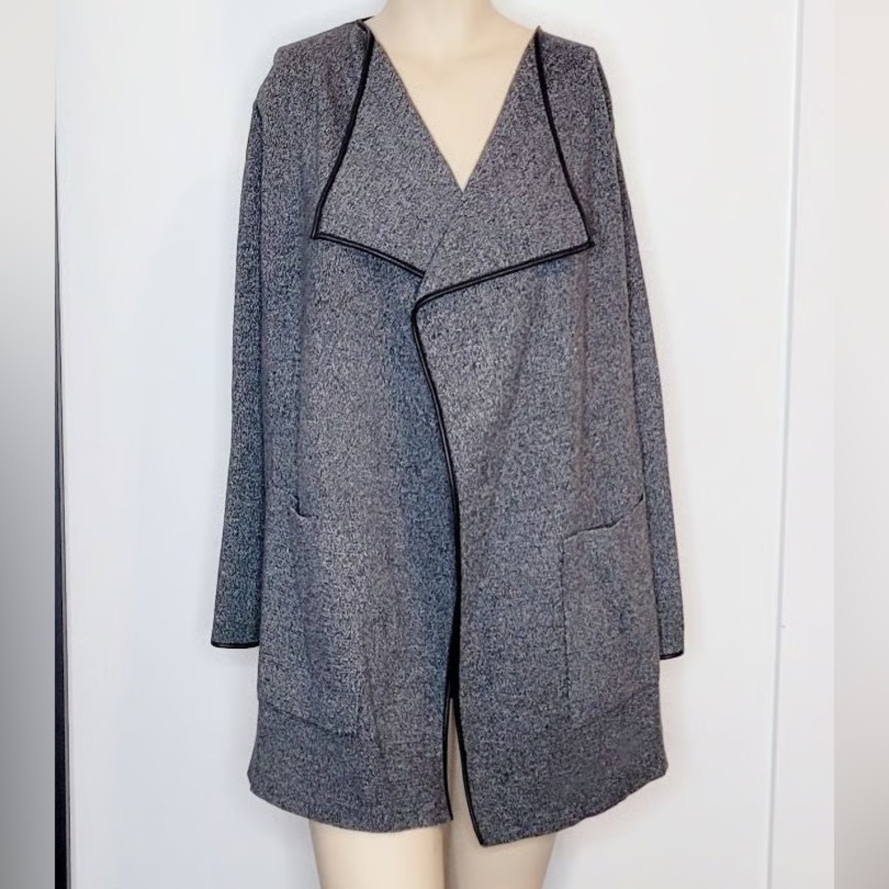 Zara thick-knit sweater jacket ** Women’s small ** Faux leather trim **